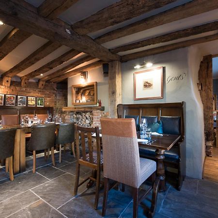 The Ostrich Inn Colnbrook London Heathrow Слау Экстерьер фото