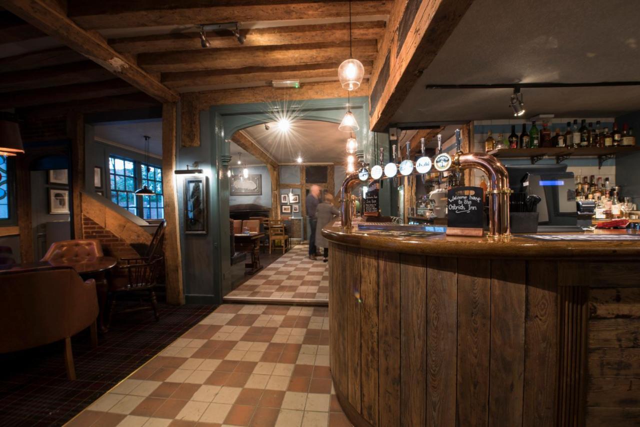 The Ostrich Inn Colnbrook London Heathrow Слау Экстерьер фото