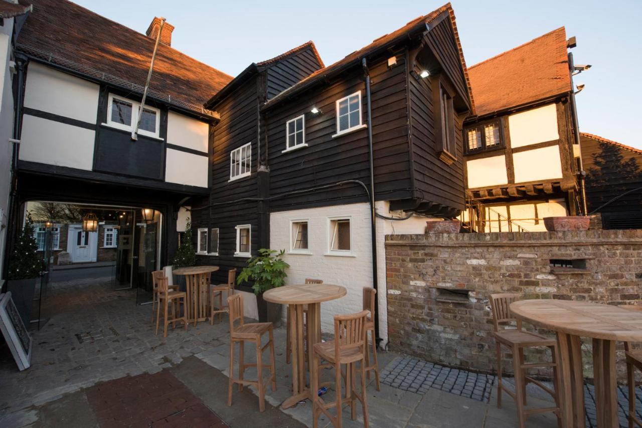 The Ostrich Inn Colnbrook London Heathrow Слау Экстерьер фото