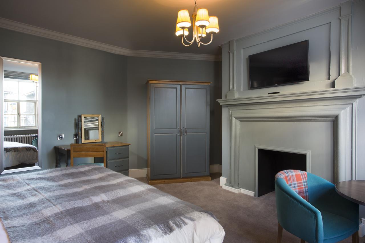 The Ostrich Inn Colnbrook London Heathrow Слау Экстерьер фото