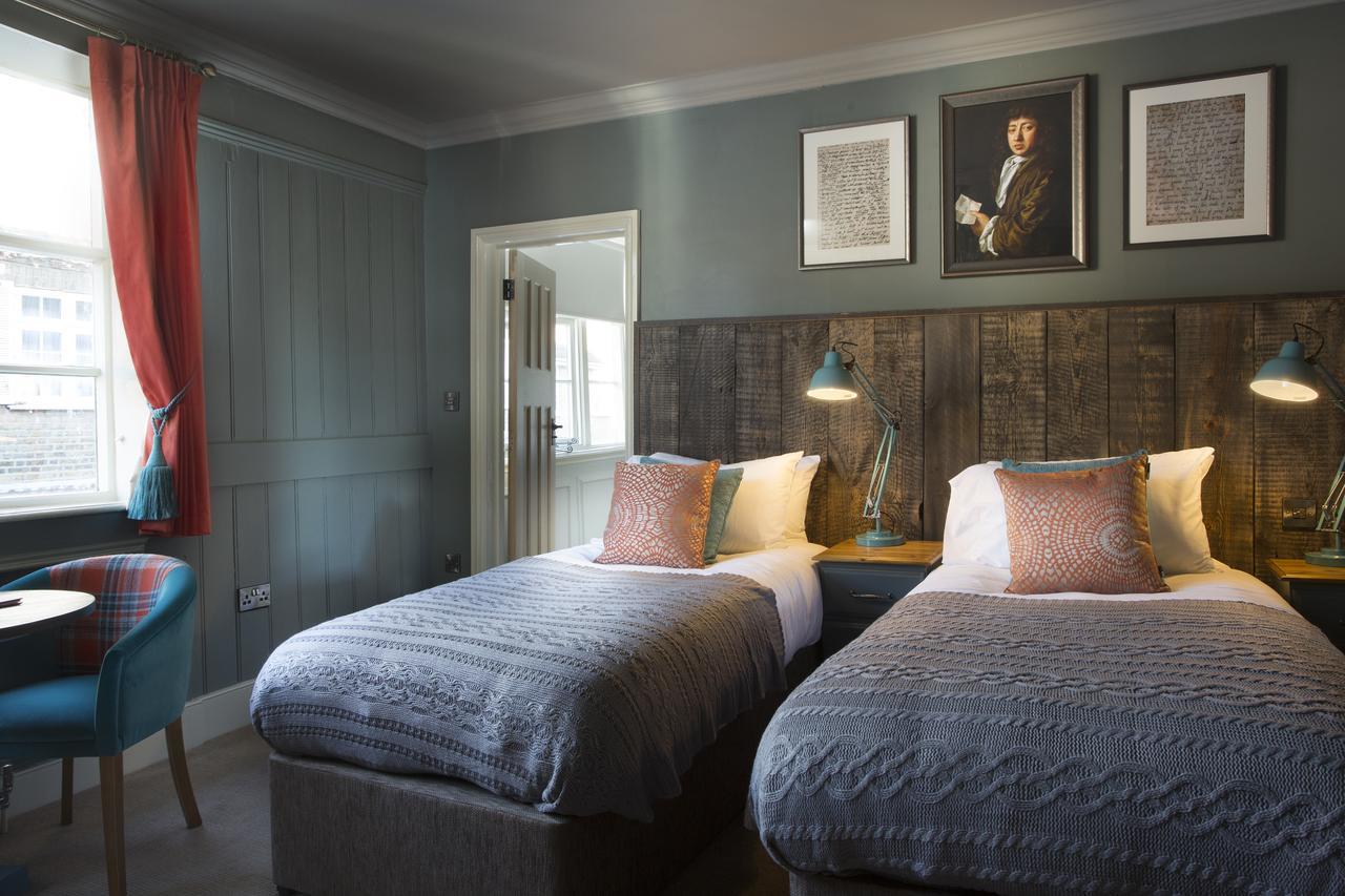 The Ostrich Inn Colnbrook London Heathrow Слау Экстерьер фото